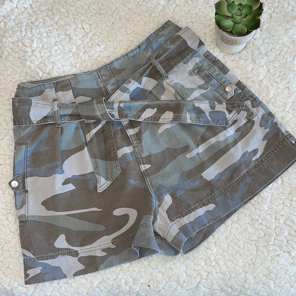 Top Shop High Waisted Camo Shorts